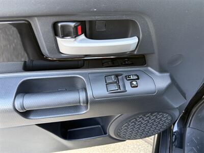 2007 Toyota FJ Cruiser 4dr SUV - Photo 13 - South Gate, CA 90280