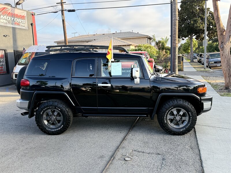 2007 Toyota FJ Cruiser 4dr SUV - Photo 9 - South Gate, CA 90280