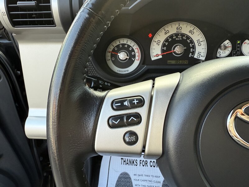 2007 Toyota FJ Cruiser 4dr SUV - Photo 18 - South Gate, CA 90280