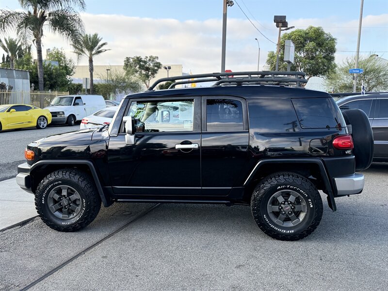 2007 Toyota FJ Cruiser 4dr SUV - Photo 5 - South Gate, CA 90280