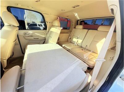 2008 Cadillac Escalade Base AWD 4dr SUV   - Photo 34 - South Gate, CA 90280