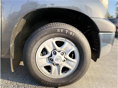 2013 Toyota Tundra Grade 4x2 4dr CrewMax Cab Pickup SB (5.7L V8)   - Photo 11 - South Gate, CA 90280