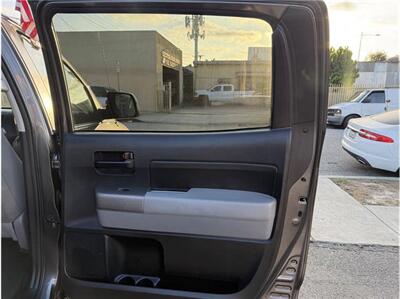 2013 Toyota Tundra Grade 4x2 4dr CrewMax Cab Pickup SB (5.7L V8)   - Photo 32 - South Gate, CA 90280