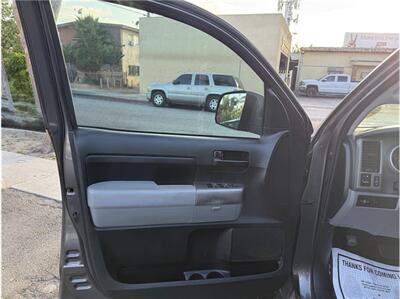 2013 Toyota Tundra Grade 4x2 4dr CrewMax Cab Pickup SB (5.7L V8)   - Photo 16 - South Gate, CA 90280
