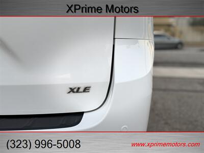 2012 Toyota Sienna XLE 7-Passenger Auto Acce   - Photo 11 - South Gate, CA 90280