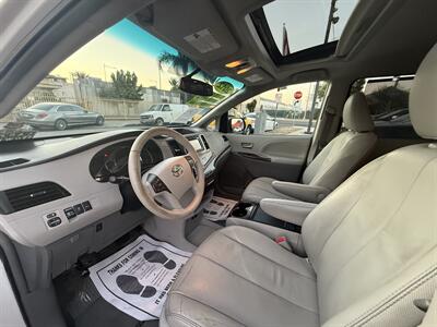 2012 Toyota Sienna XLE 7-Passenger Auto Acce   - Photo 23 - South Gate, CA 90280