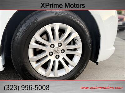 2012 Toyota Sienna XLE 7-Passenger Auto Acce   - Photo 10 - South Gate, CA 90280