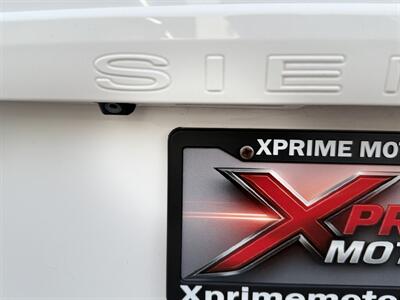 2012 Toyota Sienna XLE 7-Passenger Auto Acce   - Photo 12 - South Gate, CA 90280