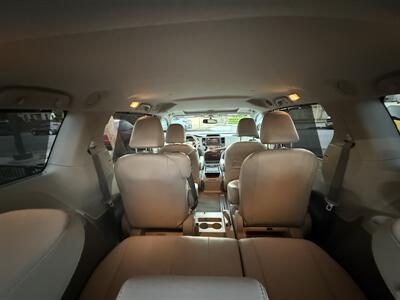2012 Toyota Sienna XLE 7-Passenger Auto Acce   - Photo 15 - South Gate, CA 90280