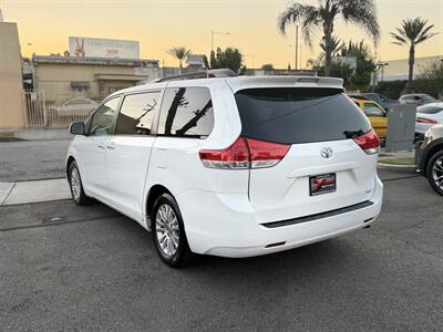 2012 Toyota Sienna XLE 7-Passenger Auto Acce   - Photo 6 - South Gate, CA 90280