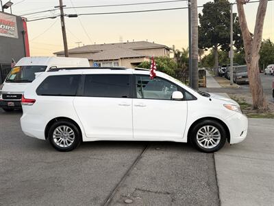 2012 Toyota Sienna XLE 7-Passenger Auto Acce   - Photo 9 - South Gate, CA 90280