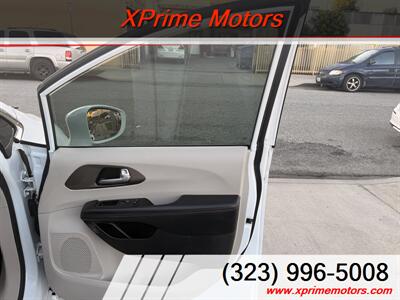 2018 Chrysler Pacifica Touring L   - Photo 36 - South Gate, CA 90280