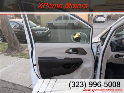 2018 Chrysler Pacifica Touring L   - Photo 14 - South Gate, CA 90280