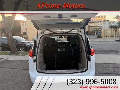2018 Chrysler Pacifica Touring L   - Photo 11 - South Gate, CA 90280