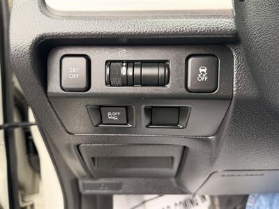 2016 Subaru Crosstrek 2.0i Premium   - Photo 16 - South Gate, CA 90280