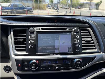 2016 Toyota Highlander XLE 4dr SUV   - Photo 26 - South Gate, CA 90280