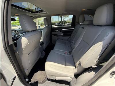 2016 Toyota Highlander XLE 4dr SUV   - Photo 31 - South Gate, CA 90280