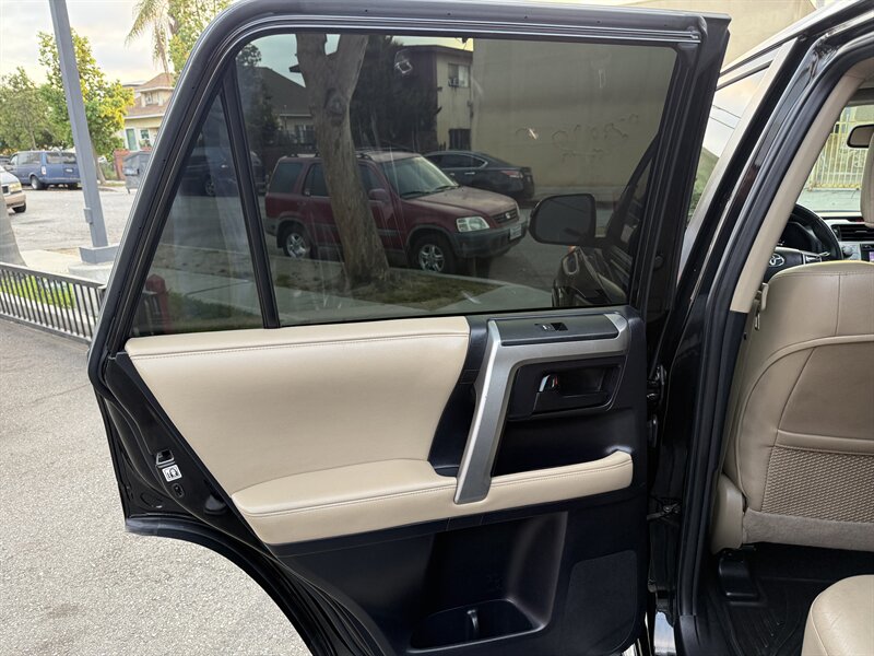 2013 Toyota 4Runner SR5   - Photo 27 - South Gate, CA 90280