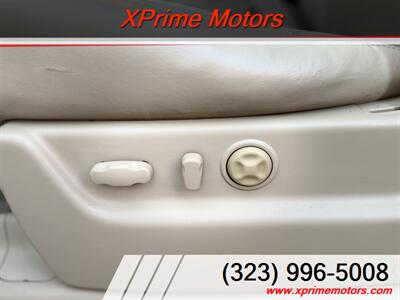 2011 Cadillac Escalade Luxury   - Photo 19 - South Gate, CA 90280