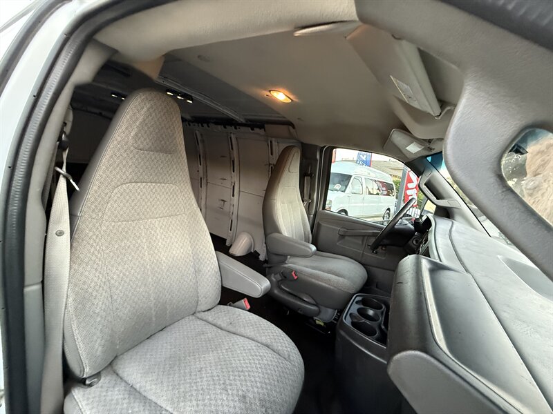 2017 Chevrolet Express 2500 - Photo 25 - South Gate, CA 90280
