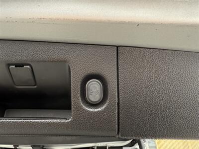 2018 Cadillac Escalade Luxury   - Photo 15 - South Gate, CA 90280