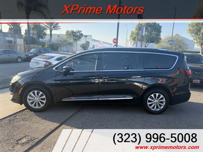 2019 Chrysler Pacifica Touring L - Photo 4 - South Gate, CA 90280