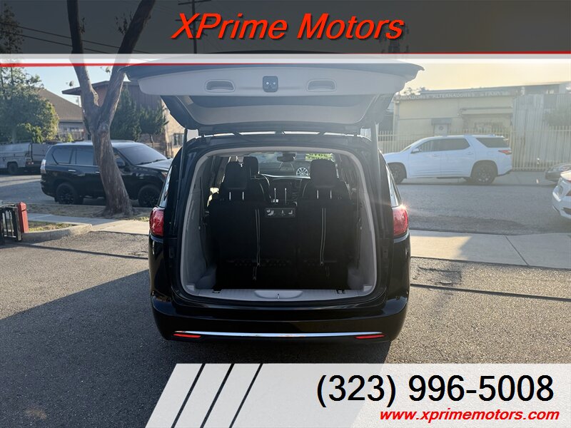 2019 Chrysler Pacifica Touring L - Photo 12 - South Gate, CA 90280