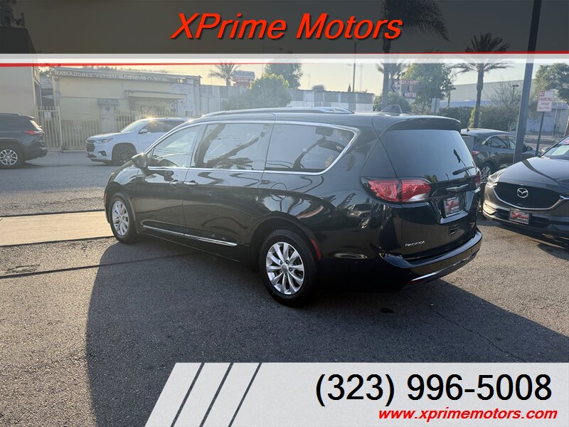 2019 Chrysler Pacifica Touring L - Photo 5 - South Gate, CA 90280