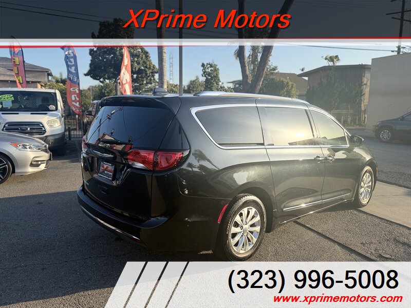2019 Chrysler Pacifica Touring L - Photo 7 - South Gate, CA 90280