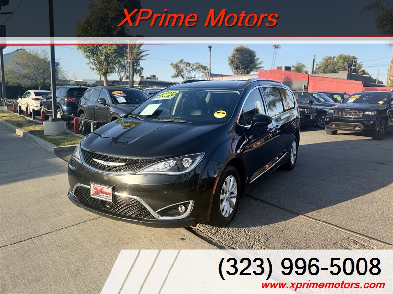 2019 Chrysler Pacifica Touring L - Photo 3 - South Gate, CA 90280