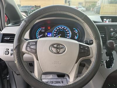 2013 Toyota Sienna XLE 8-Passenger - Photo 16 - South Gate, CA 90280
