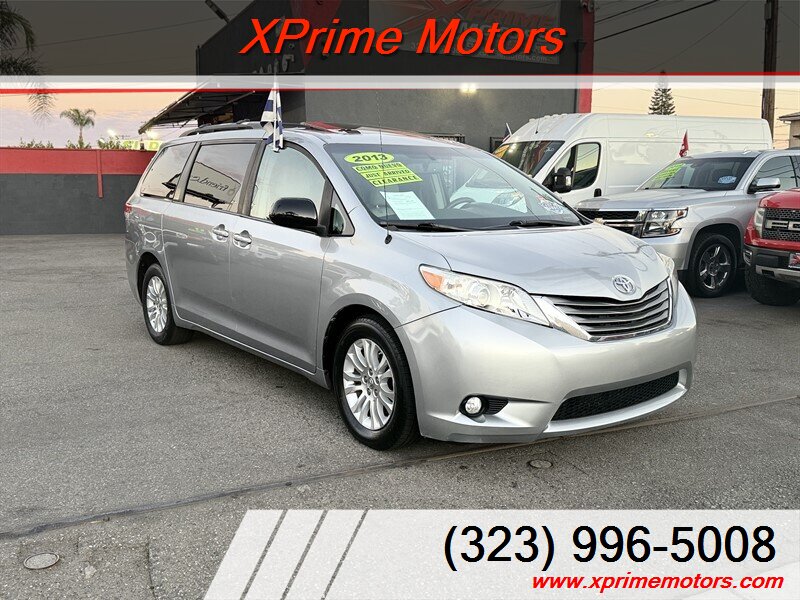 2013 Toyota Sienna XLE's photo