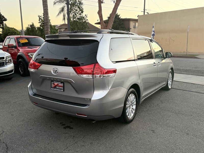 2013 Toyota Sienna XLE 8-Passenger - Photo 8 - South Gate, CA 90280