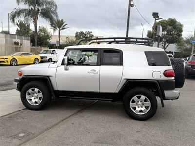 2007 Toyota FJ Cruiser 4dr SUV - Photo 5 - South Gate, CA 90280