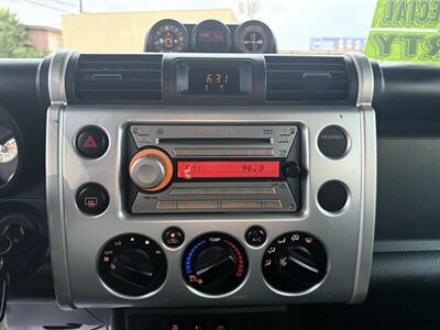 2007 Toyota FJ Cruiser 4dr SUV   - Photo 20 - South Gate, CA 90280