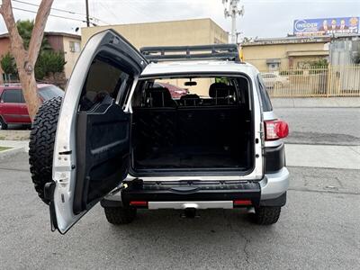 2007 Toyota FJ Cruiser 4dr SUV   - Photo 12 - South Gate, CA 90280