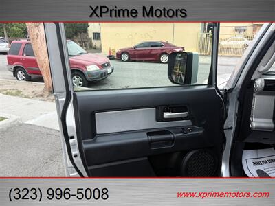 2007 Toyota FJ Cruiser 4dr SUV   - Photo 13 - South Gate, CA 90280