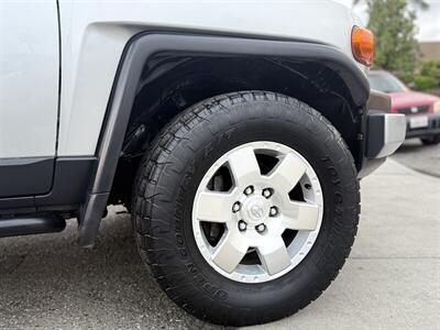2007 Toyota FJ Cruiser 4dr SUV - Photo 10 - South Gate, CA 90280