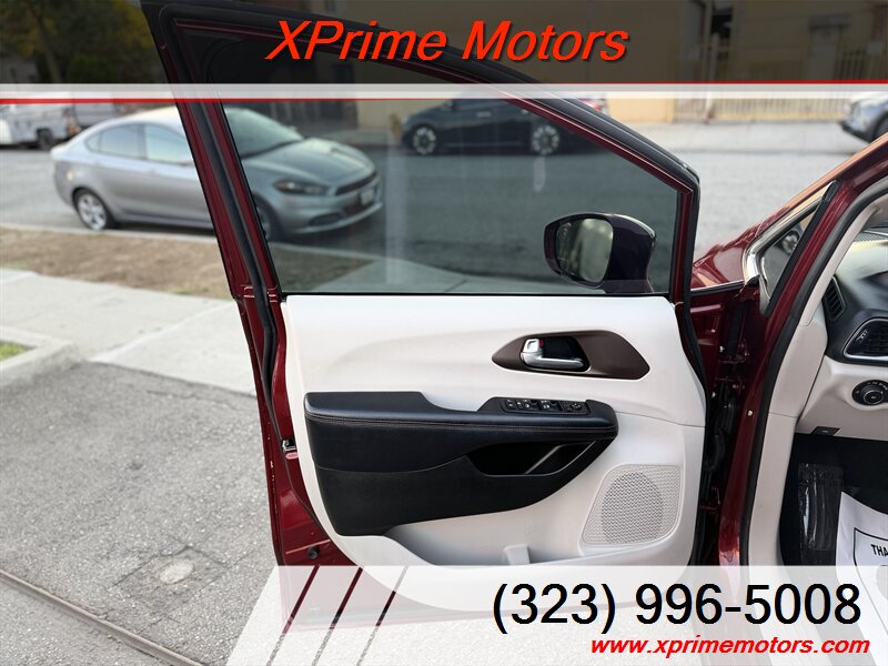 2018 Chrysler Pacifica Touring L - Photo 14 - South Gate, CA 90280