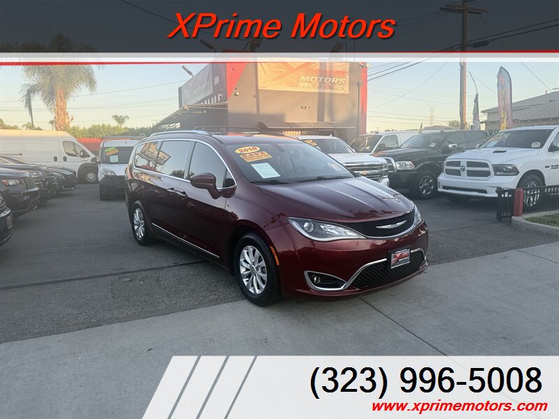 2018 Chrysler Pacifica Touring L   - Photo 1 - South Gate, CA 90280