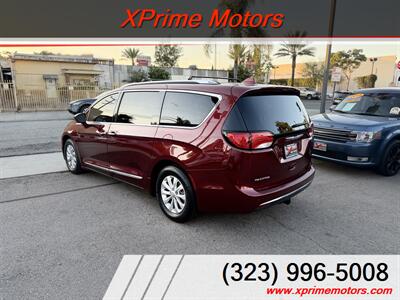 2018 Chrysler Pacifica Touring L - Photo 4 - South Gate, CA 90280