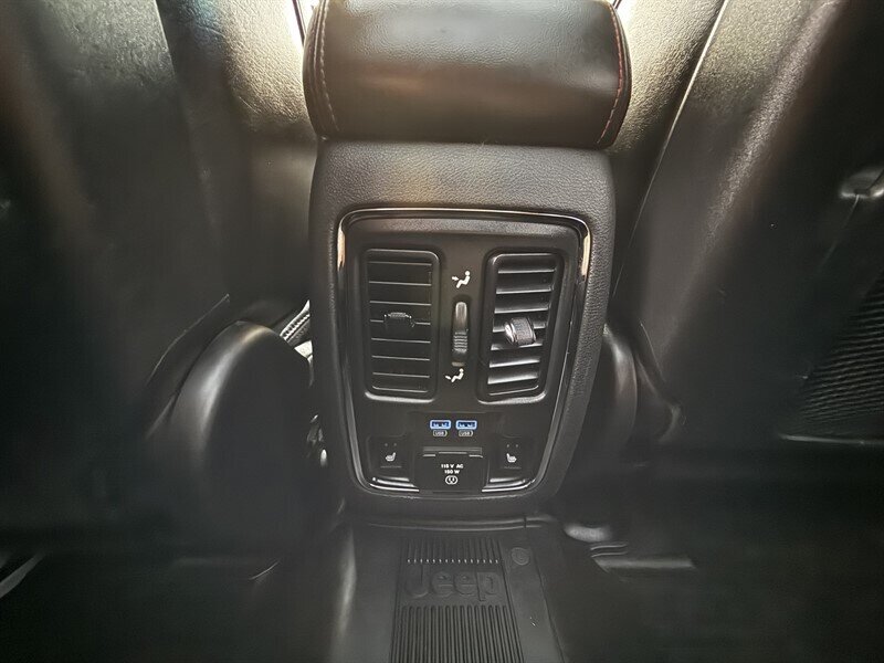 2018 Jeep Grand Cherokee Trailhawk   - Photo 33 - South Gate, CA 90280