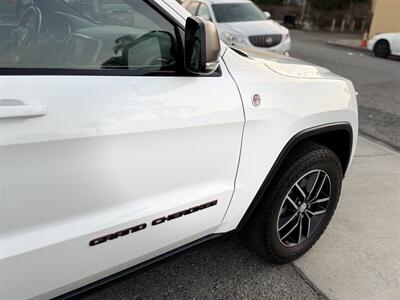 2018 Jeep Grand Cherokee Trailhawk   - Photo 11 - South Gate, CA 90280