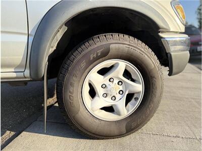 2002 Toyota Tacoma PreRunner V6 4dr Double Cab 2WD SB   - Photo 11 - South Gate, CA 90280