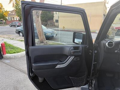 2014 Jeep Wrangler Unlimited Sahara   - Photo 15 - South Gate, CA 90280