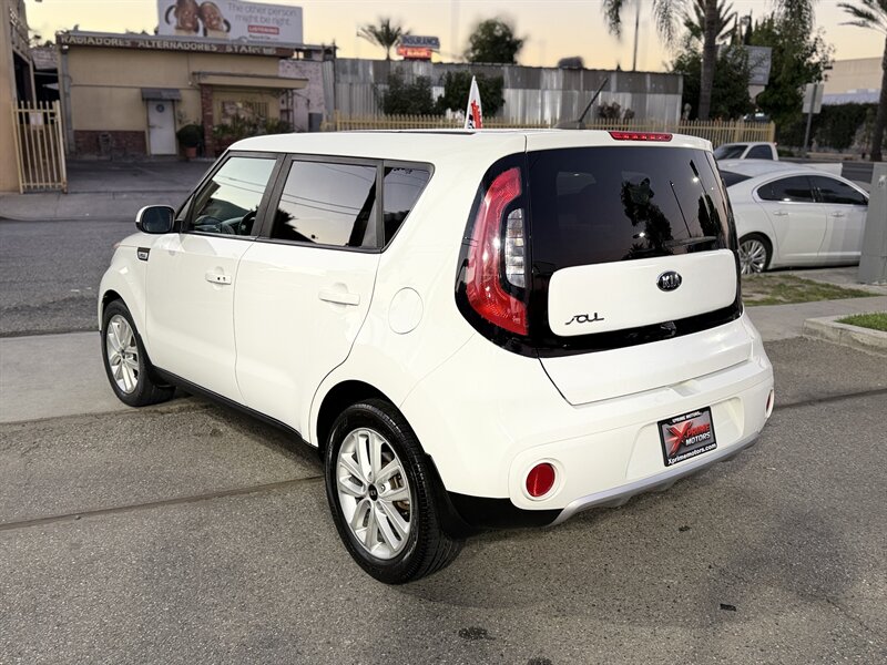 2017 Kia Soul +   - Photo 5 - South Gate, CA 90280