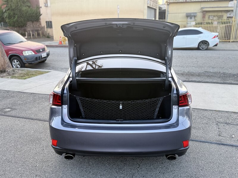 2016 Lexus IS 200t - Photo 13 - South Gate, CA 90280