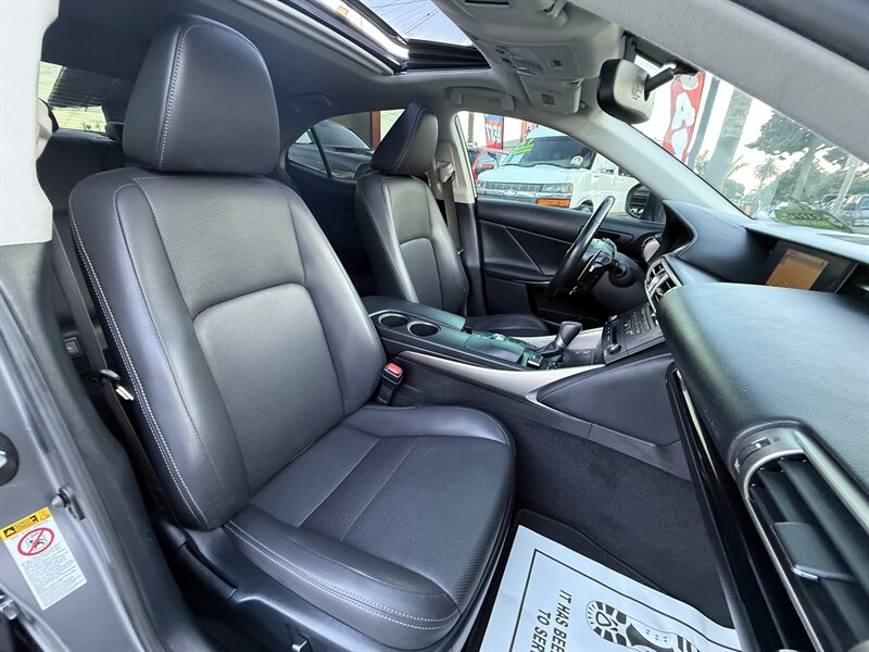 2016 Lexus IS 200t - Photo 34 - South Gate, CA 90280