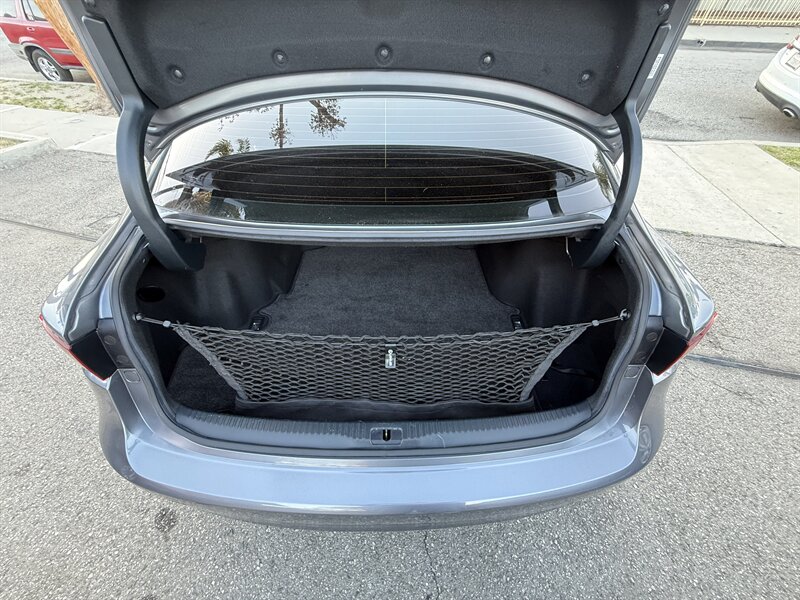 2016 Lexus IS 200t - Photo 14 - South Gate, CA 90280