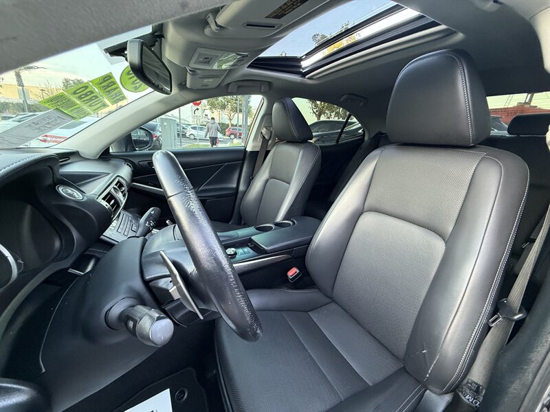 2016 Lexus IS 200t - Photo 19 - South Gate, CA 90280